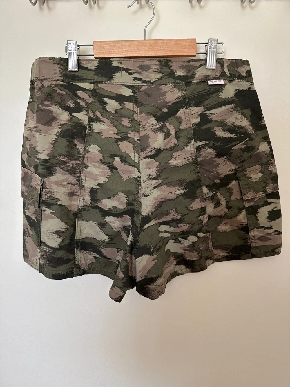 Levi Strauss Signature Womens Mid Rise Parachute Cargo Shorts
